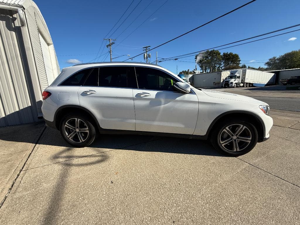 2016 Mercedes-Benz GLC GLC 300 4MATIC - Main Image